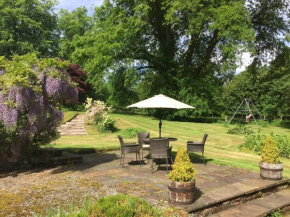 Charming Rural Cottage in Kippen Stirlingshire, Kippen